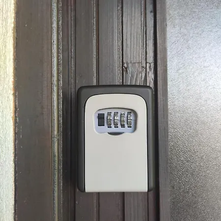 아파트 Park 1 Marko Free Parking 브라네