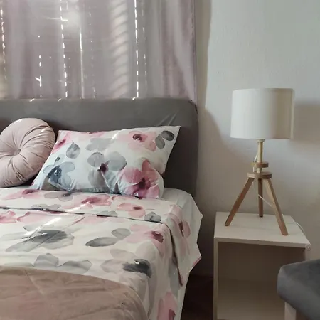 Park 1 Marko Free Parking *